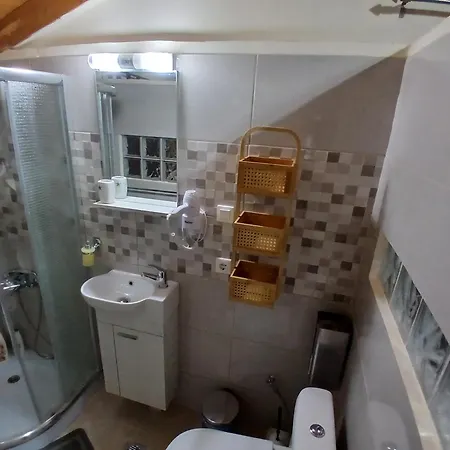 Alexandros アパート