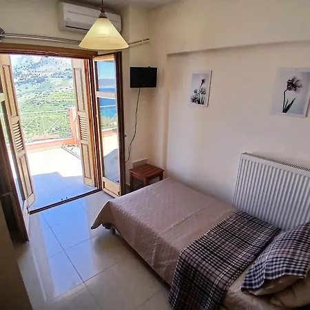 Alexandros Apartment Zola